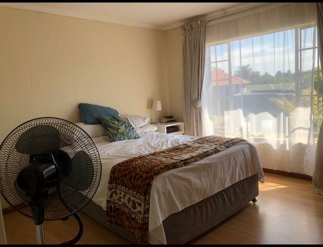 2 BEDROOM APARTMENT TO LET IN MORELETA PARK